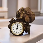 Бронзовые часы с белочкой и патиной — оригинальный подарок — фотография 1