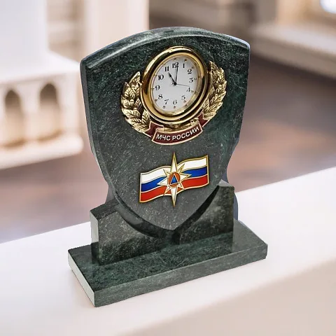 Часы «Щит МЧС России» — необычный подарок
