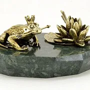 Бронзовая композиция «Царевна-лягушка с кувшинкой» — необычный подарок — фотография 2