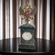 Настольные часы «Презент» с российским гербом — красивый подарок — фотография 1