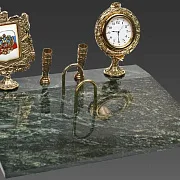 Подарочные часы «Геральдические» с календарем и подставками — фотография 2