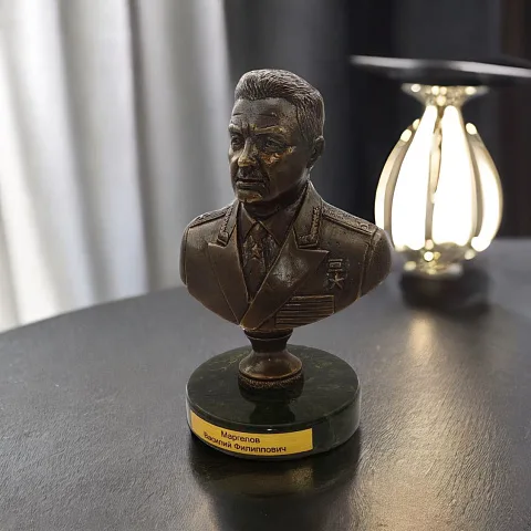 Бронзовый бюст «Маргелов В.Ф.(Командующий ВДВ)» — красивый подарок