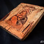 Икона деревянная "Богоматерь Волоколамская" — красивый подарок — фотография 4