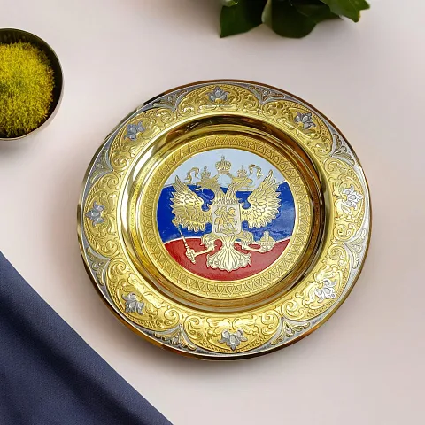 В подарок: Сувенирная тарелка "Триколор". Златоуст