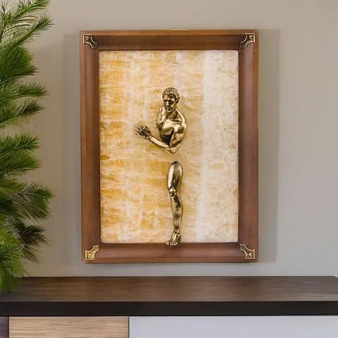 Подарочное панно «Обнажённый парень. Большой» на ониксе