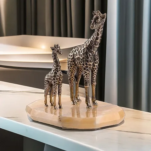 Подарочная композиция «Жирафы» из бронзы на ониксе