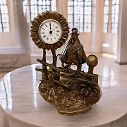 Бронзовые часы с петухом на заборе — необычный подарок — фотография 1